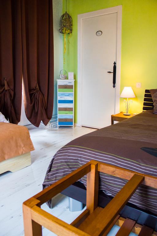 Aux Ronzieres Bed and Breakfast Pouilly-sous-Charlieu Buitenkant foto
